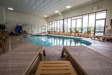هتل Comfort Inn & Suites At Dollywood Lane