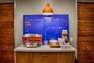 هتل Holiday Inn Express   Dallas Downtown, An Ihg