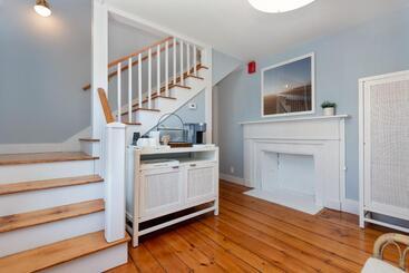 Hotel Nantucket Periwinkle