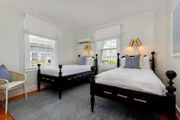 Hotel Nantucket Periwinkle