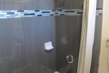هتل Pacific Best Inn