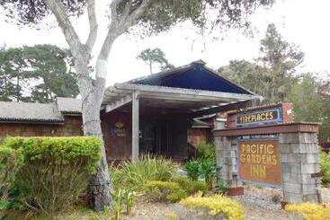 هتل Pacific Gardens Inn