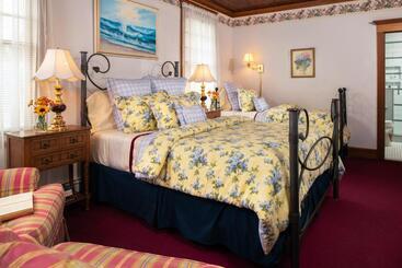 هتل Palmer House Inn
