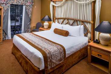 هتل Parkway International Resort