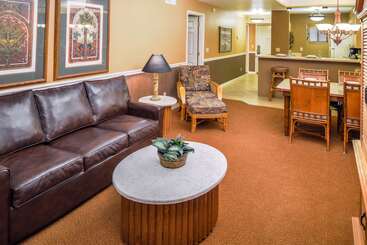 هتل Parkway International Resort