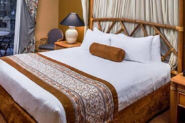 هتل Parkway International Resort