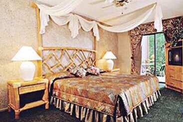 هتل Parkway International Resort