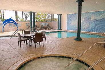 هتل Peacock Suites