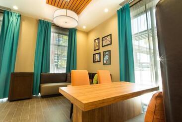 هتل Pear Tree Inn San Antonio Airport