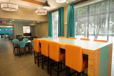 בית מלון כפרי Pear Tree Inn San Antonio Airport