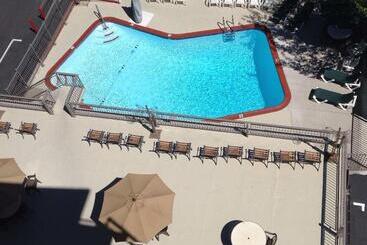 هتل Pepper Tree Inn Tahoe City