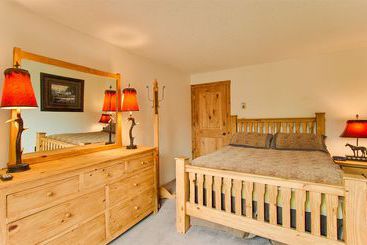 هتل Pine Ridge Condominiums