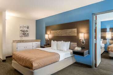 هتل Quality Inn Branson On The Strip