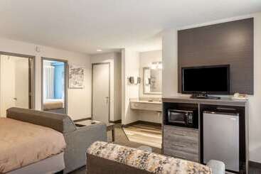 هتل Quality Inn Branson On The Strip