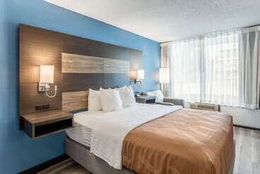 هتل Quality Inn Branson On The Strip