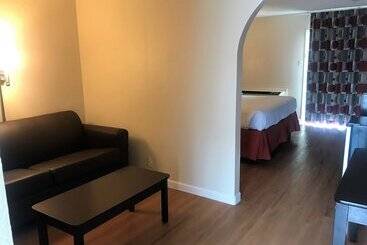 هتل Red Roof Inn & Suites San Angelo
