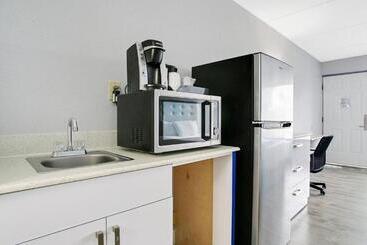 هتل Home 1 Suites Extended Stay   Kissimmee