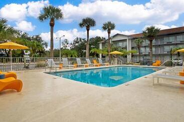 هتل Home 1 Suites Extended Stay   Kissimmee