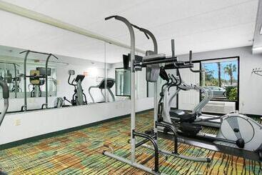هتل Home 1 Suites Extended Stay   Kissimmee