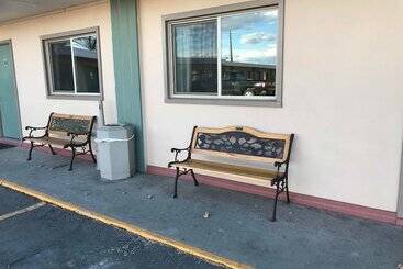 Paintbrush Motel
