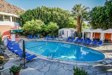 استراحتگاه Palm Springs Tennis Club