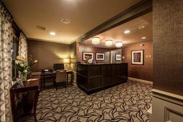 Port Inn And Suites Portsmouth, Ascend Hotel Collection