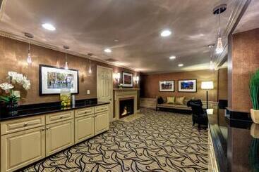 Port Inn And Suites Portsmouth, Ascend Hotel Collection