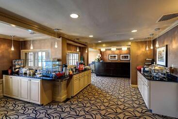 Port Inn And Suites Portsmouth, Ascend Hotel Collection