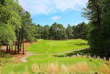 استراحتگاه Pine Needles Lodge & Golf Club