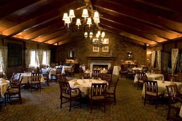 استراحتگاه Pine Needles Lodge & Golf Club