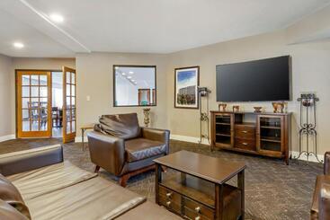 渡假胜地  Polynesian Hotel & Suites Wisconsin Dells/lake Delton