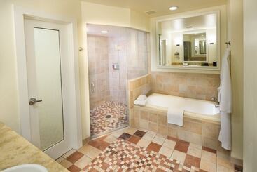 استراحتگاه The Quail Lodge