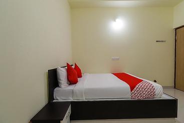 Hotel Oyo 62672 Rg Grand Highway