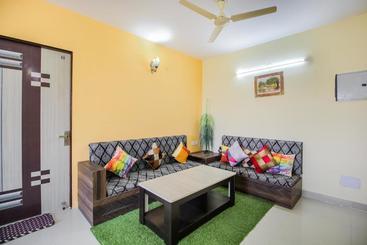 هتل Oyo 64195 Aryans Accommodations