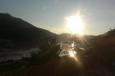 Mekong Backpackers Pakbeng