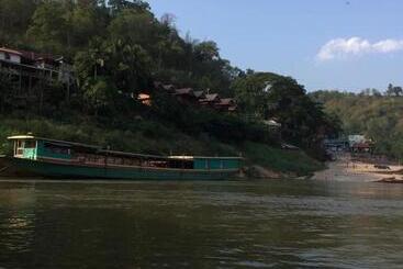 Mekong Backpackers Pakbeng