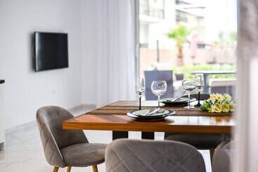 Acrotel Porto Brava Luxury Villas