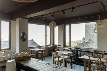 تختخواب و صبحانه Mountain Traveler Inn