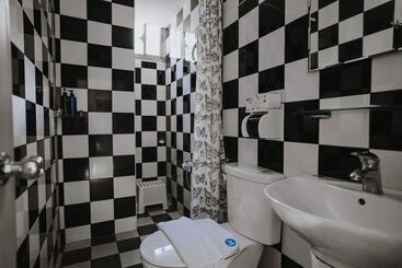 تختخواب و صبحانه Mountain Traveler Inn