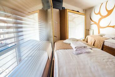 Exclusive Living City Centre Sleeps 20
