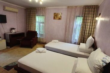 پانسیون Villa Verde
