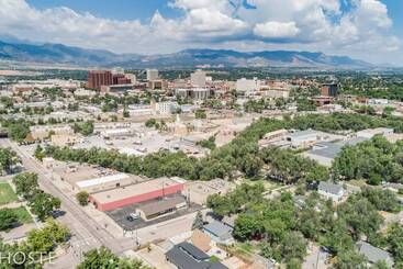 2br Downtown Adventure Pikes Peak Views Ac!