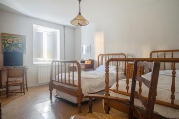 Spacious House With Garden In Sardon De Duero