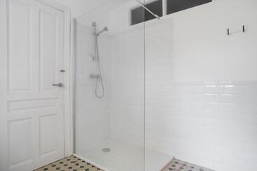 Spacious House With Garden In Sardon De Duero