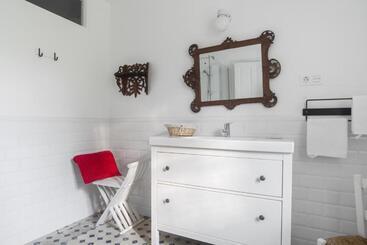 Spacious House With Garden In Sardon De Duero