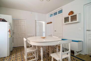 Spacious House With Garden In Sardon De Duero