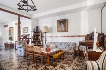 Spacious House With Garden In Sardon De Duero