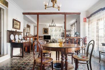 Spacious House With Garden In Sardon De Duero