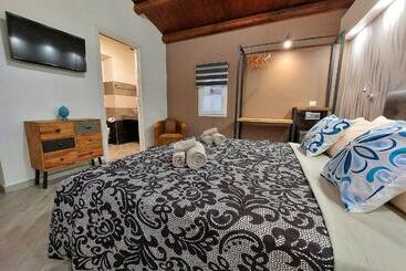 Bed And Breakfast L&p