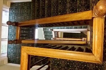 هتل Bleriots Belper House